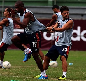 Valência e Sóbis no treino do Fluminense
