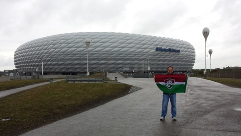 Allianz Arena é tricolor!